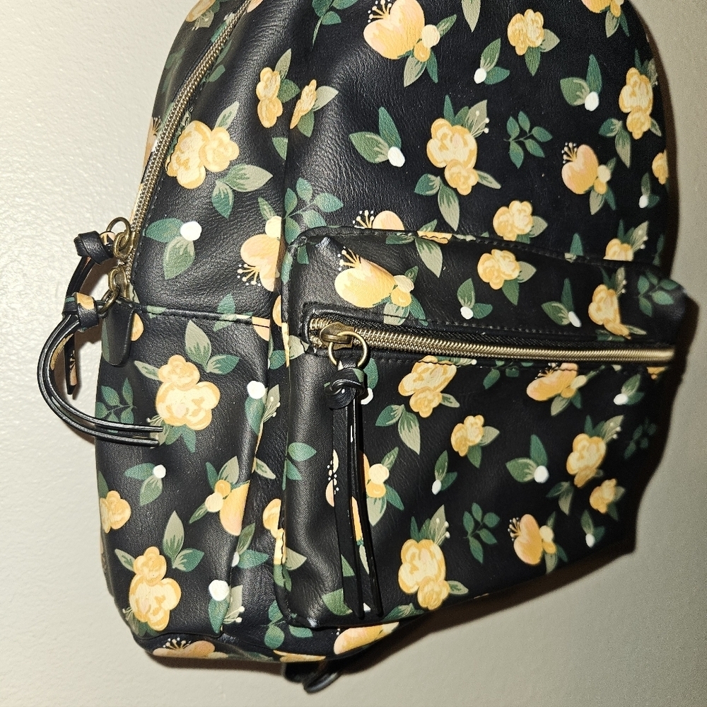 Kohls Purse Mini Backpack Handbag Black W/ Yellow Flowers - Picture 5 of 10
